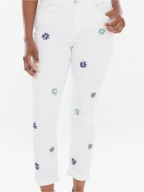 Chico's So Slimming Girlfriend Crop White Jewel Jeans Size 1P
